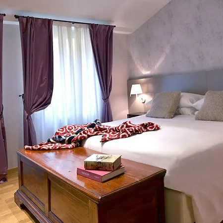 Al Cappello Rosso Apartment *